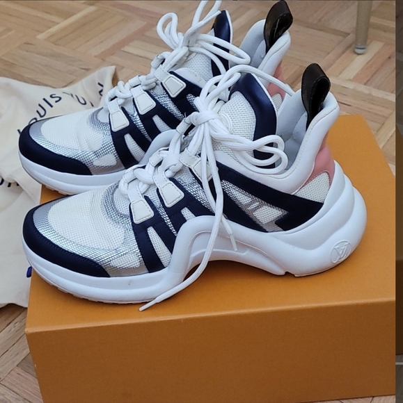 Louis Vuitton LV archlight sneakers - Picture 3 of 10